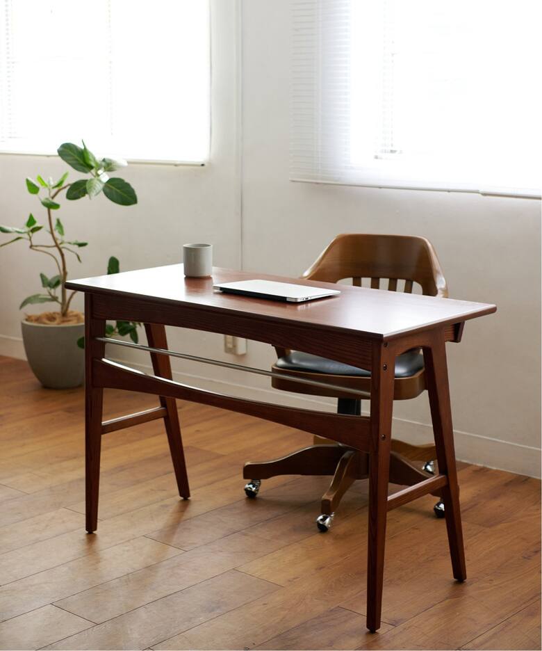 DELMAR DESK