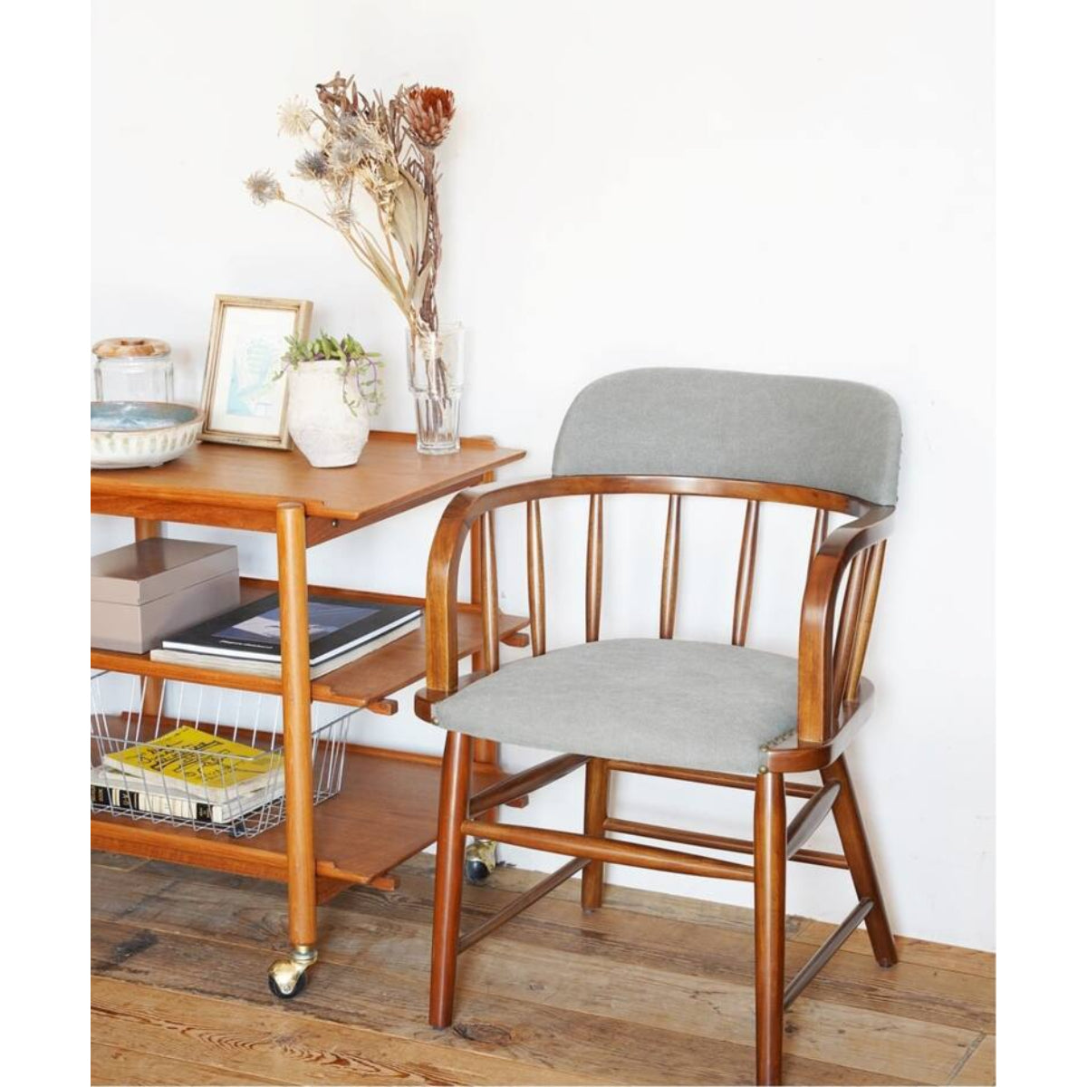 OAKS ARM CHAIR