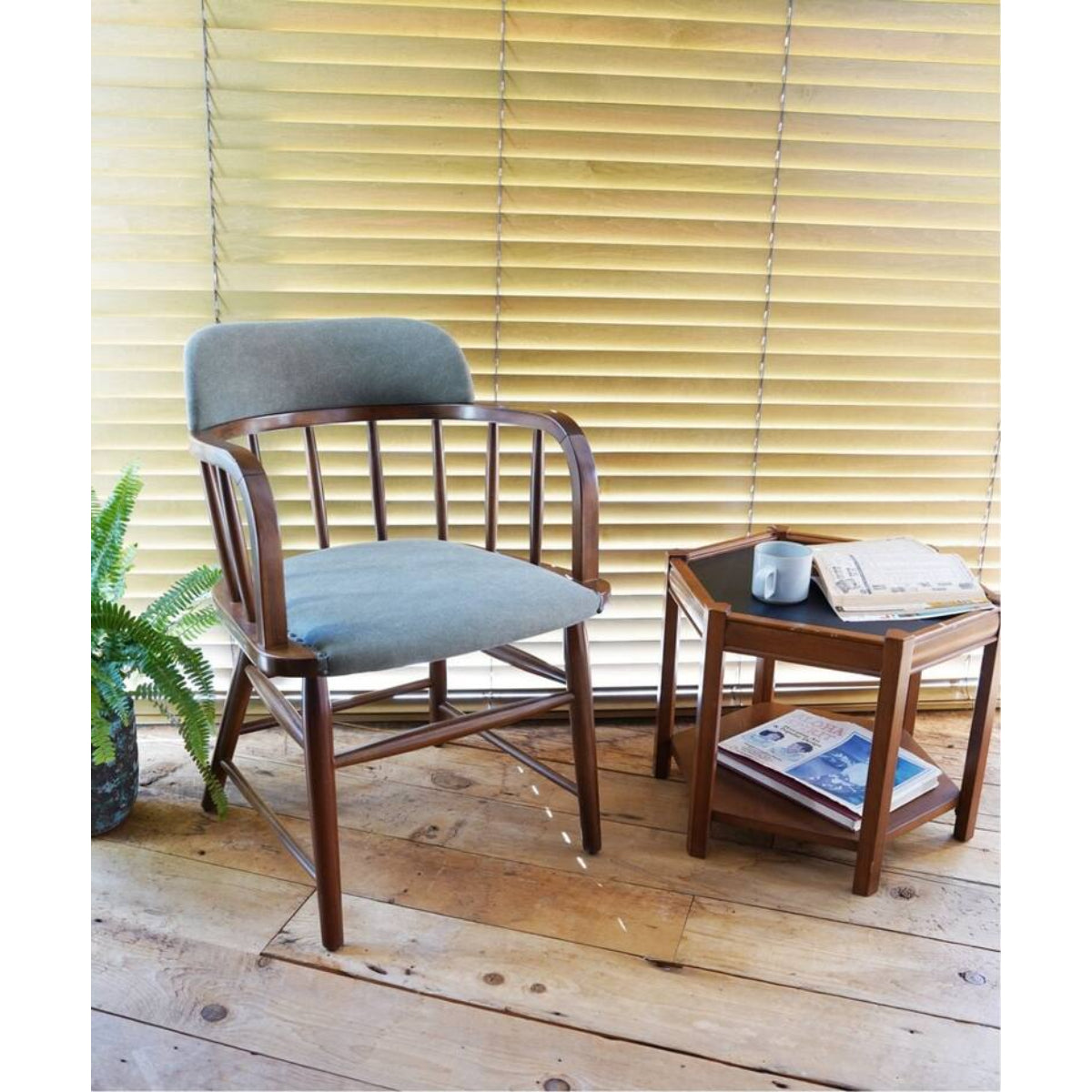 OAKS ARM CHAIR