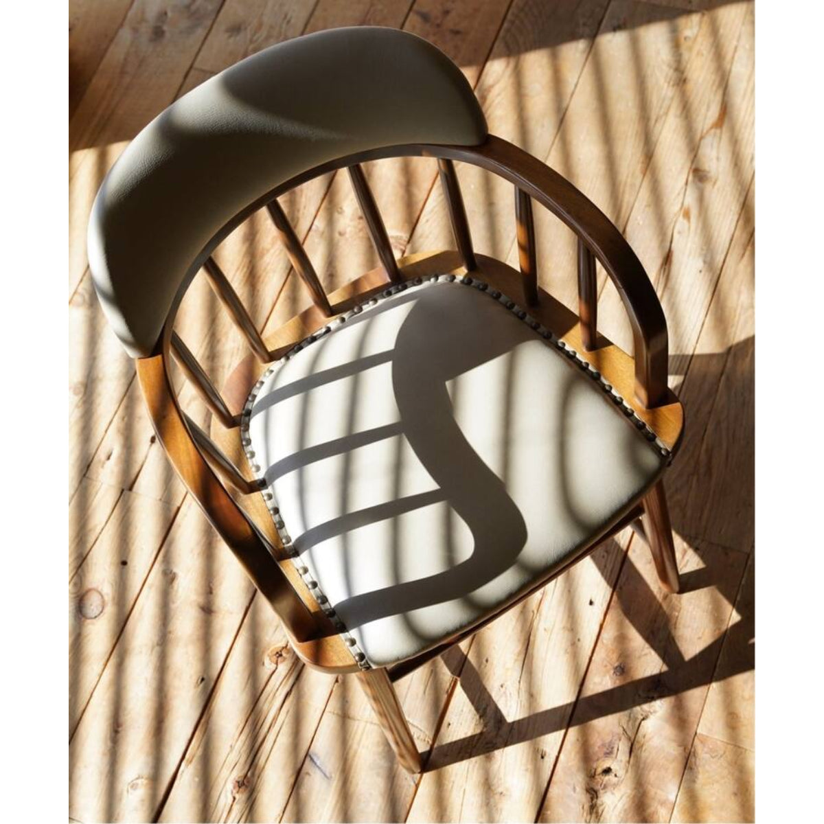 OAKS ARM CHAIR