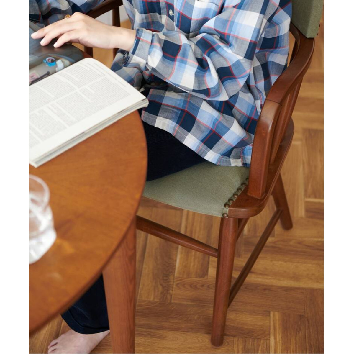 OAKS ARM CHAIR
