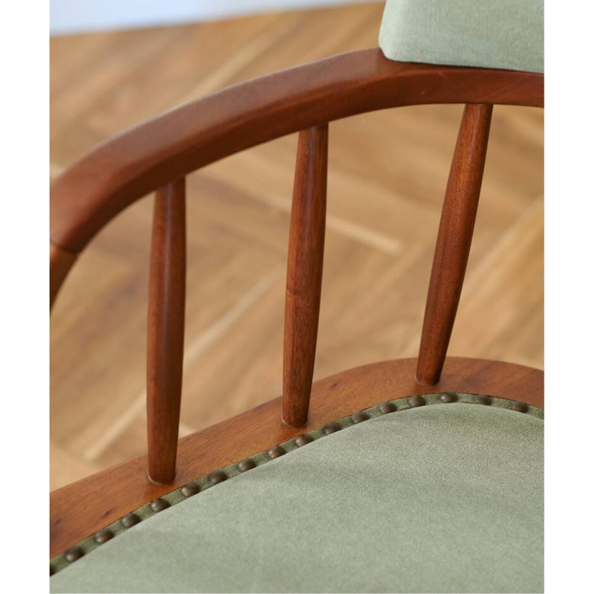 OAKS ARM CHAIR