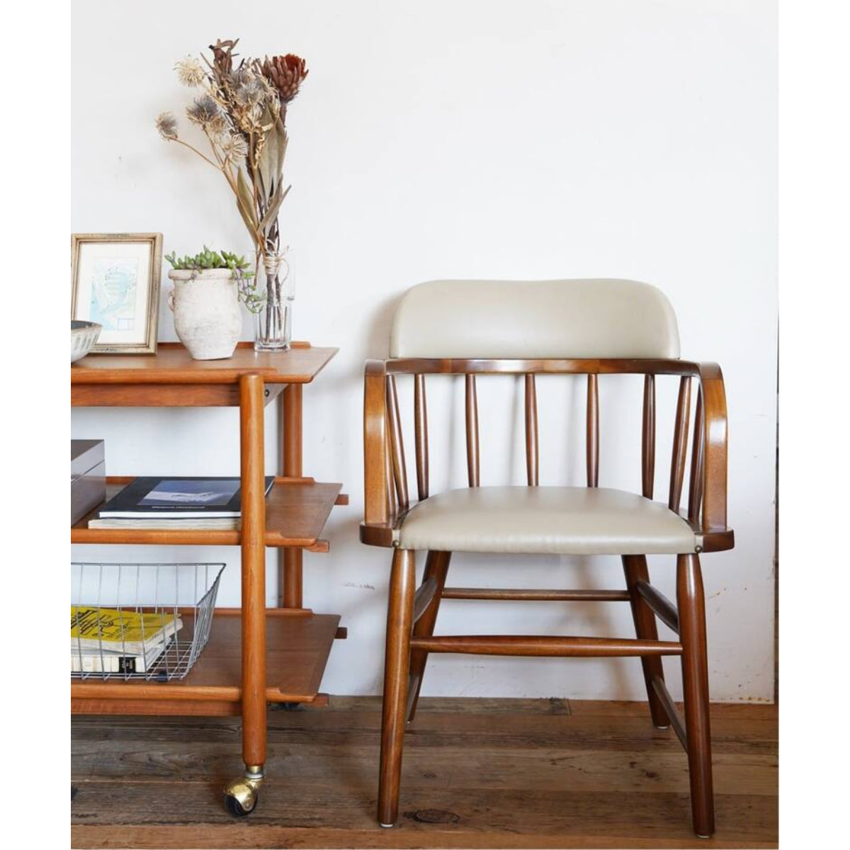 OAKS ARM CHAIR