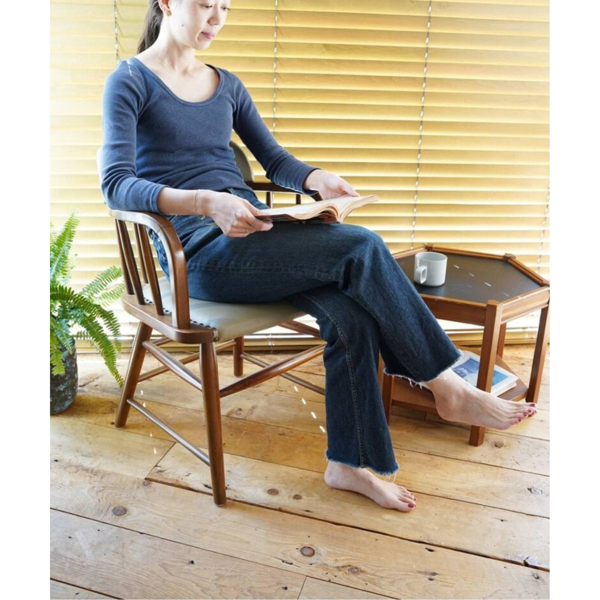 OAKS ARM CHAIR