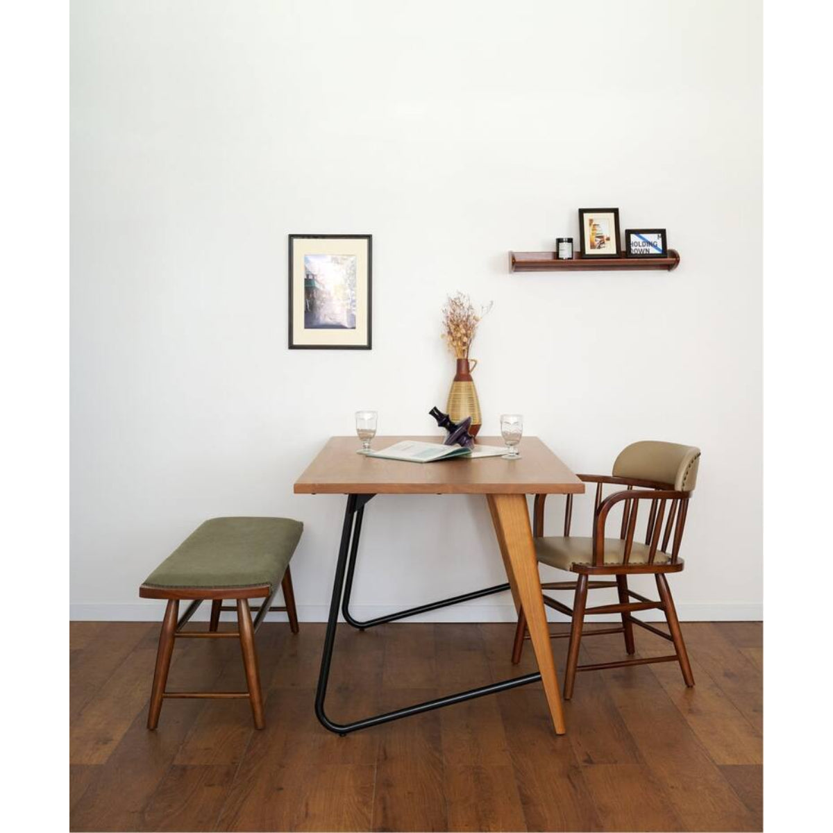 OAKS ARM CHAIR