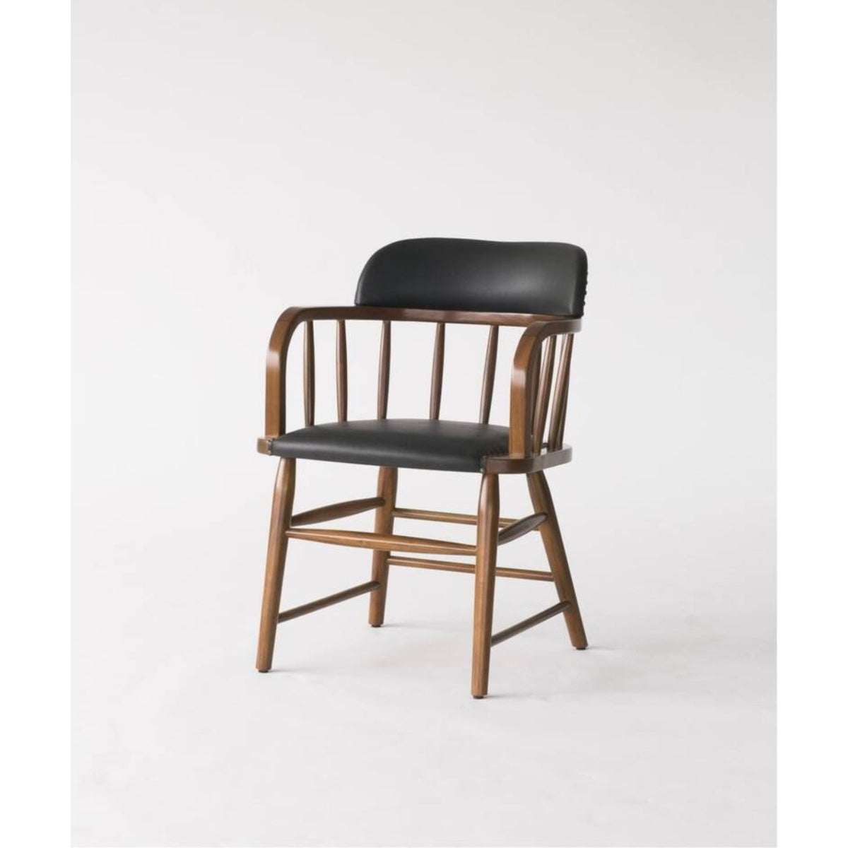 OAKS ARM CHAIR