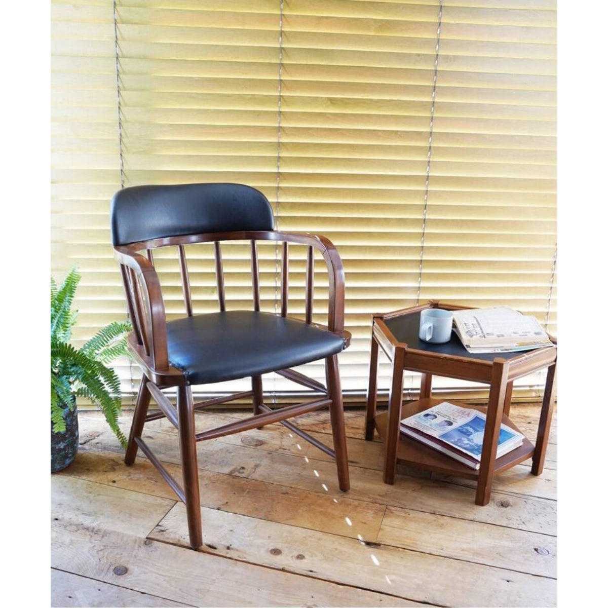 OAKS ARM CHAIR