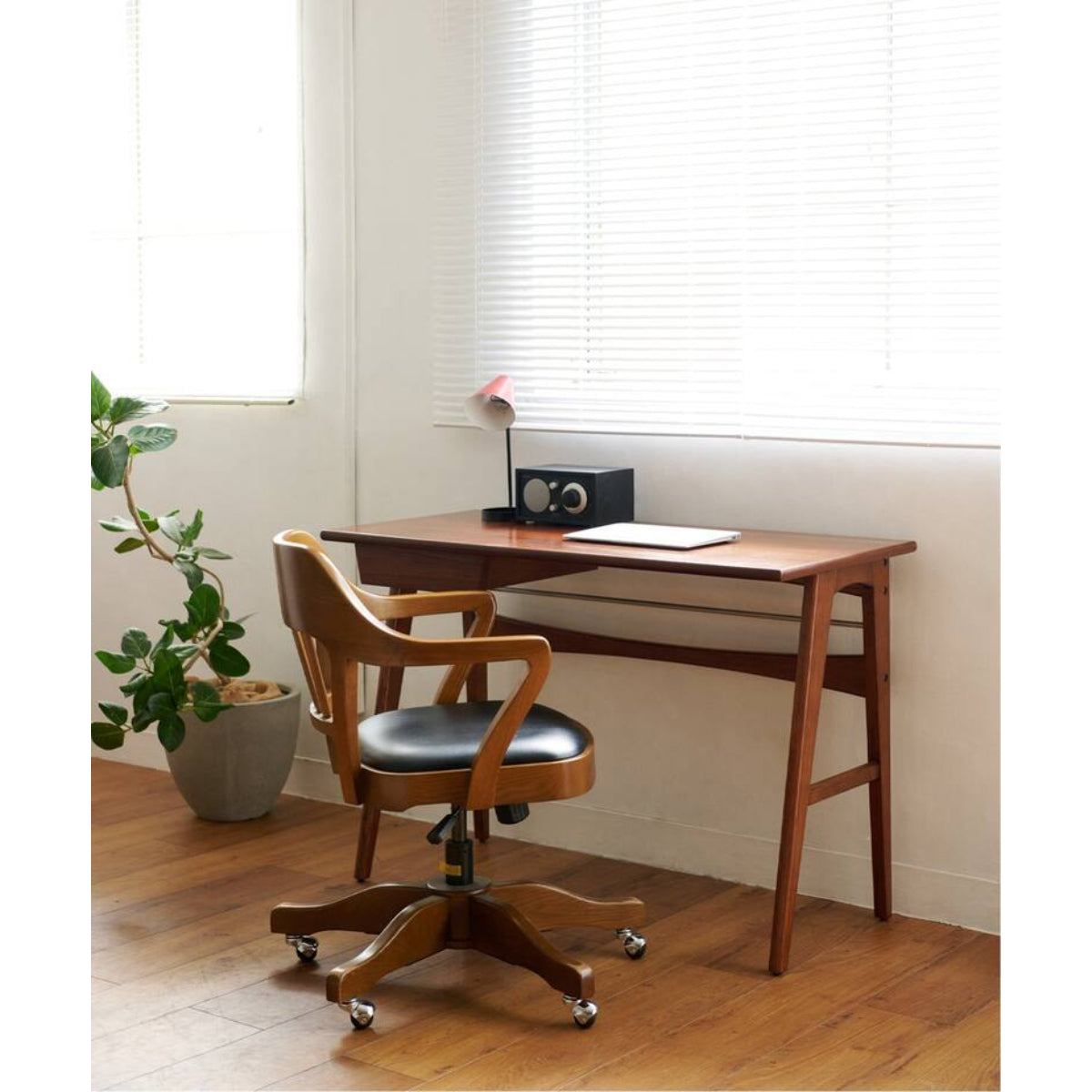 SHAW-WALKER DESK CHAIR
