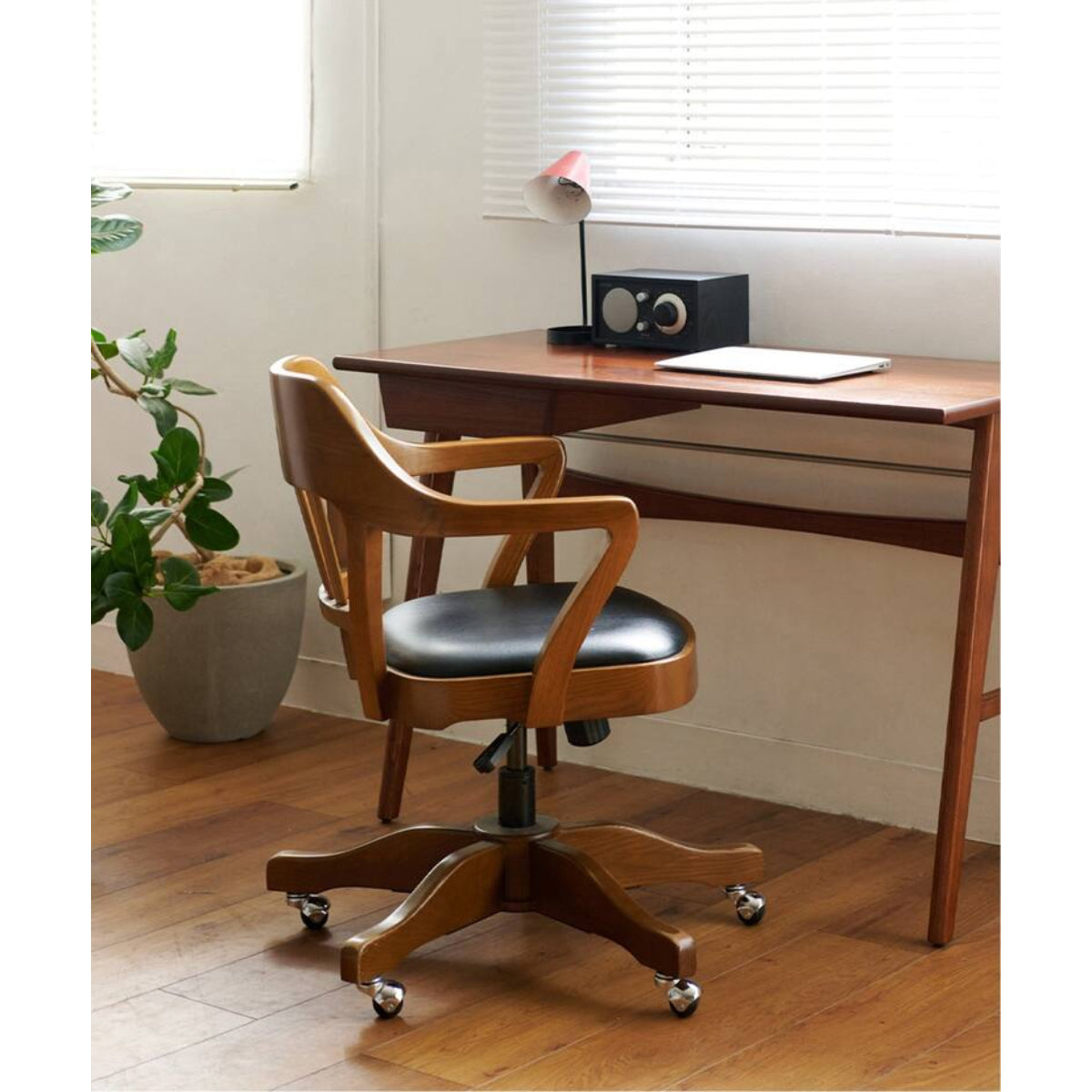 SHAW-WALKER DESK CHAIR