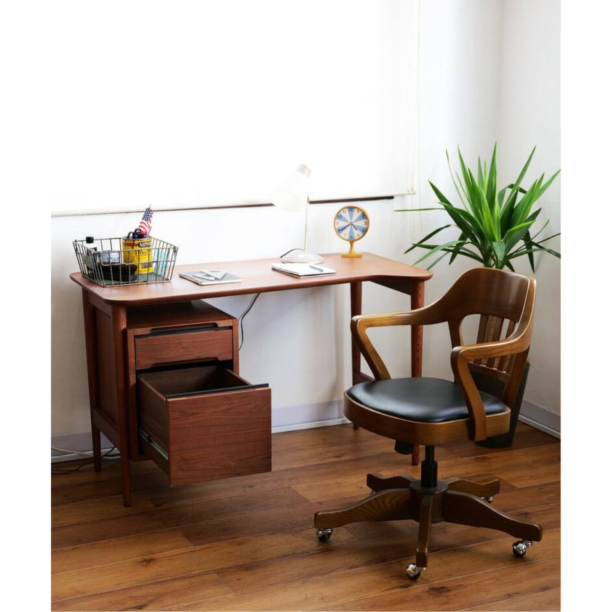 BROOKS DESK