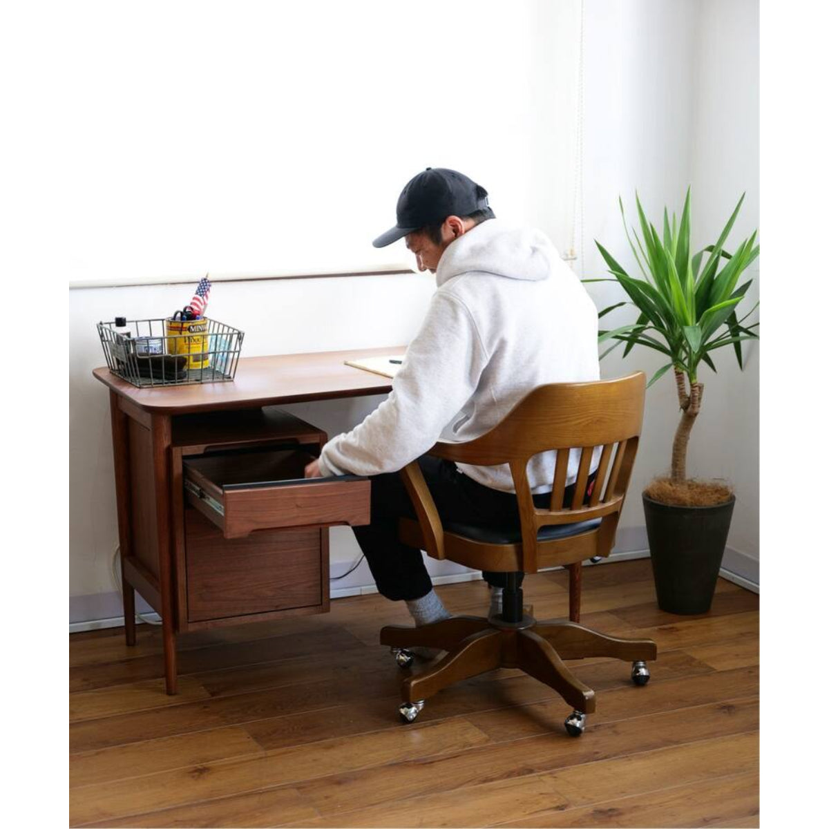 BROOKS DESK