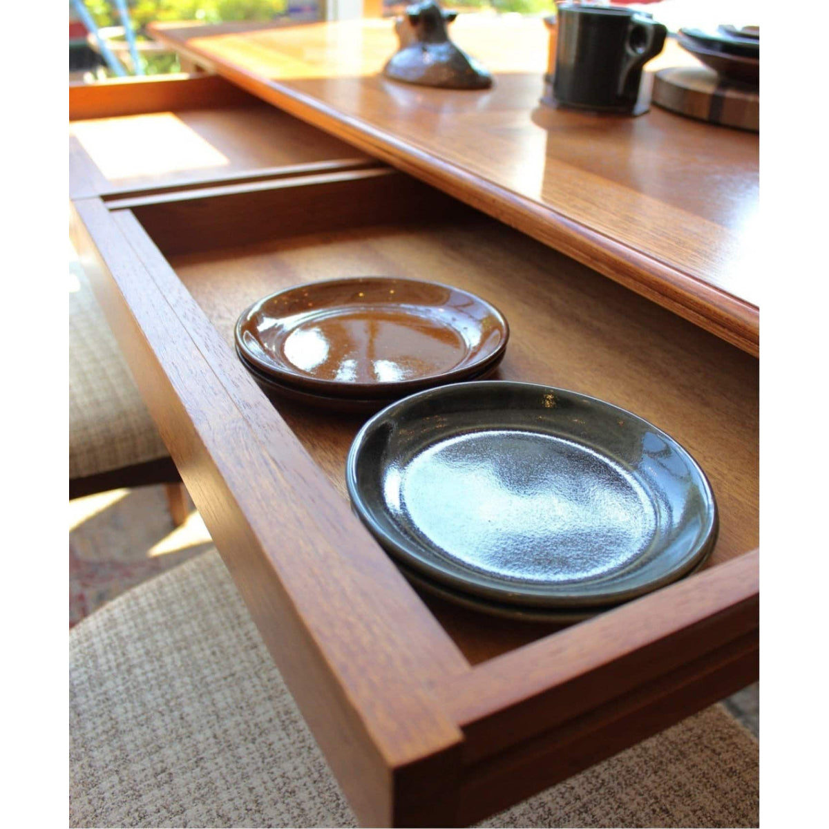 WARNER DINING TABLE ( HERRINGBONE / STANDARD )