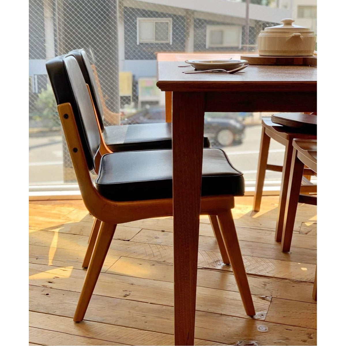 SIERRA CHAIR – HOW Furniture