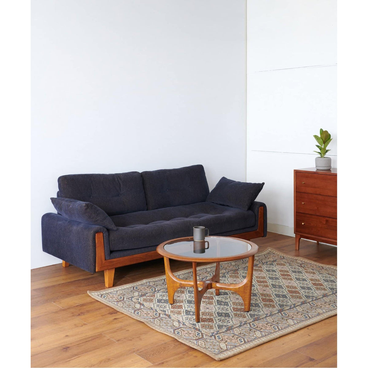 SILHOUETTE CENTER TABLE