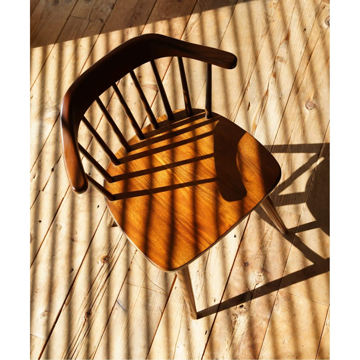 WINDAN SIDE CHAIR