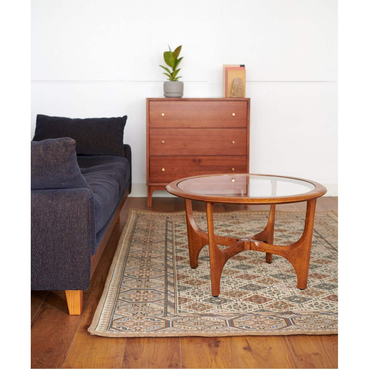 SILHOUETTE CENTER TABLE