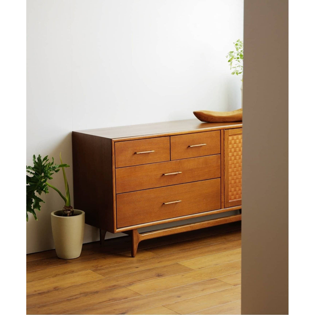 BROOKS SIDEBOARD