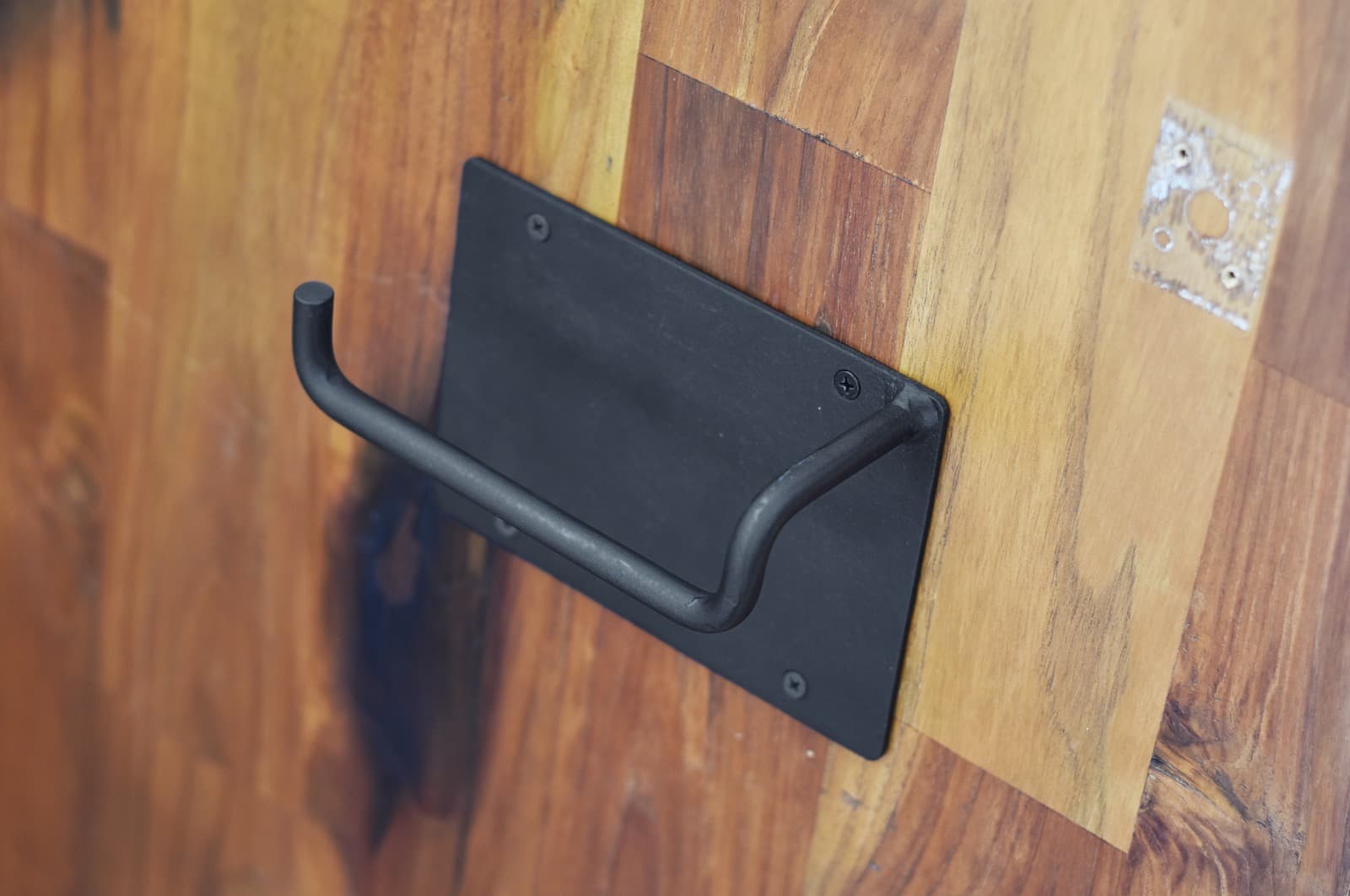 toolbox | Iron Paper Holder with Plate