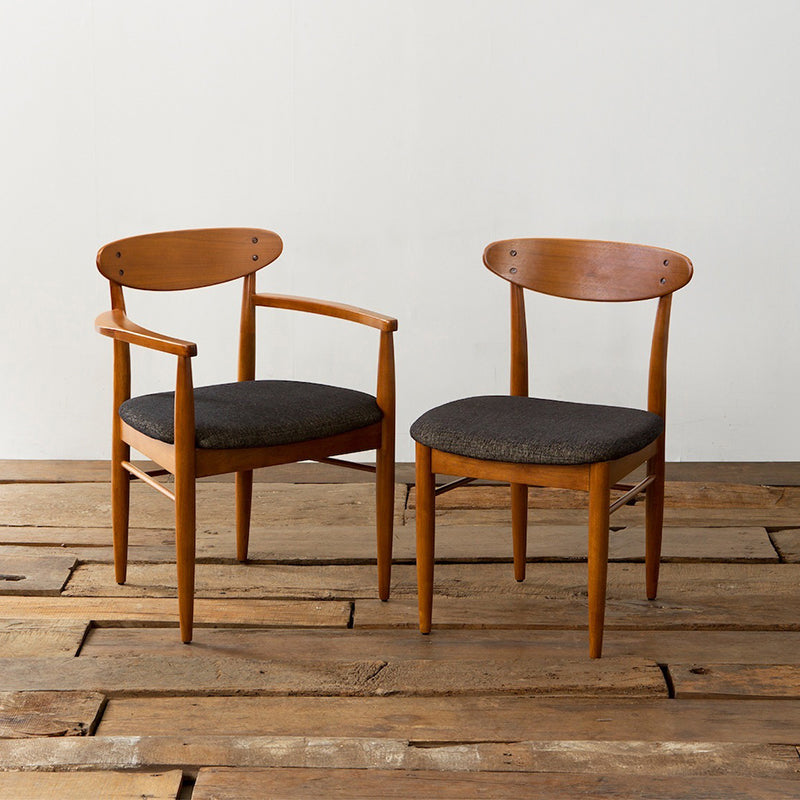 TRESTLES ARM CHAIR