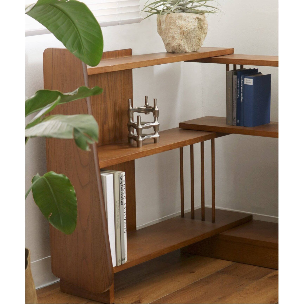 AROS SLIDE SHELF