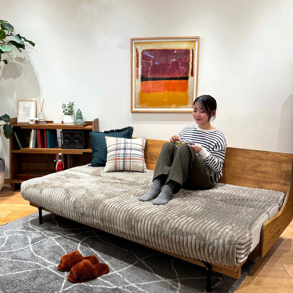 AROS SLIDE SHELF