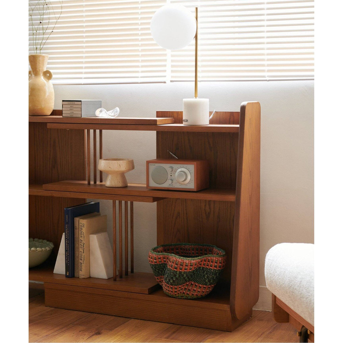 AROS SLIDE SHELF