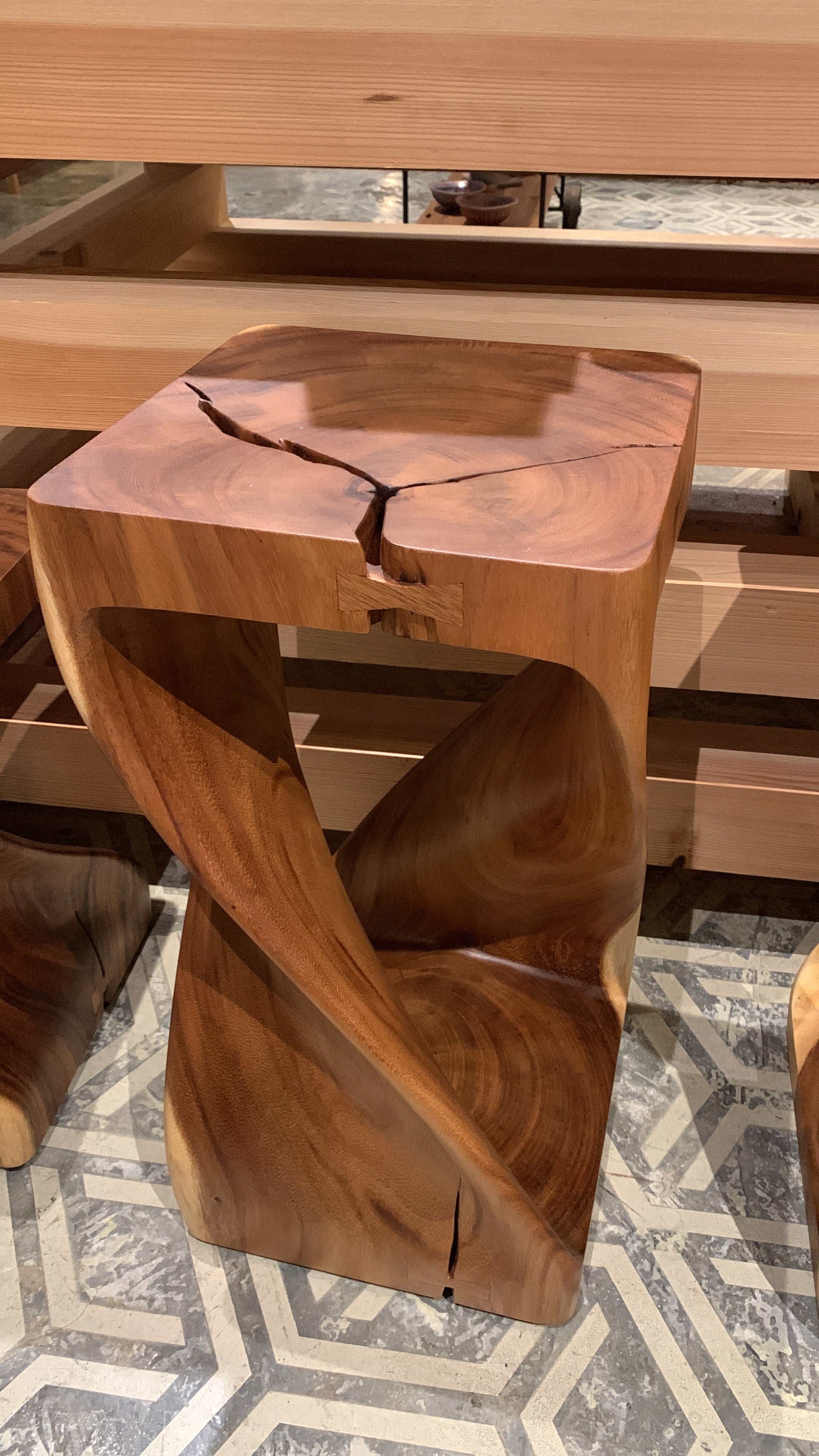 Twist Stool M [K11 -2]