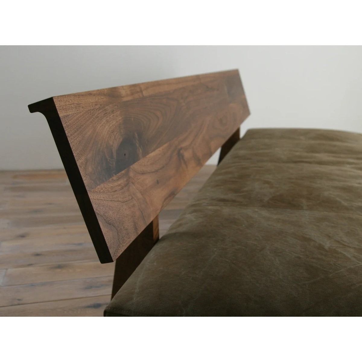 FREX WOOD SOFA W1260