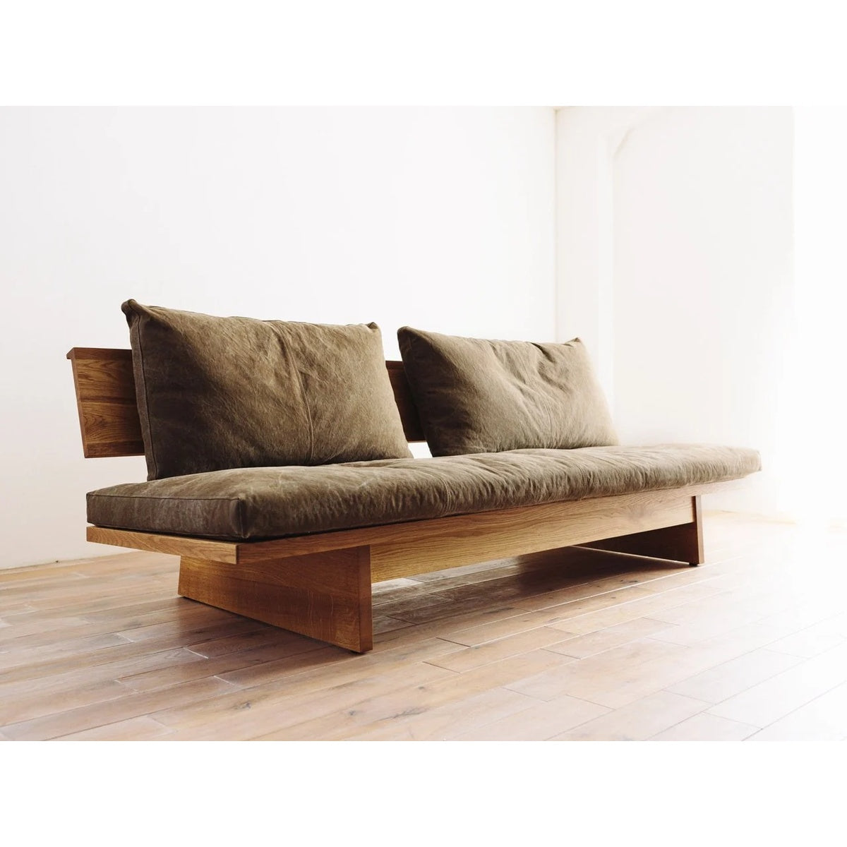 FREX WOOD SOFA W1260