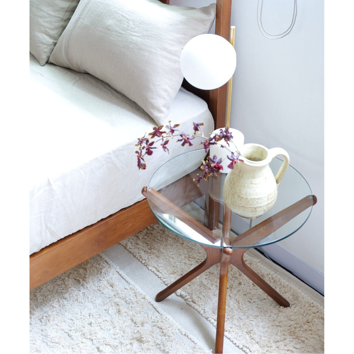 TRESTLES SIDE TABLE