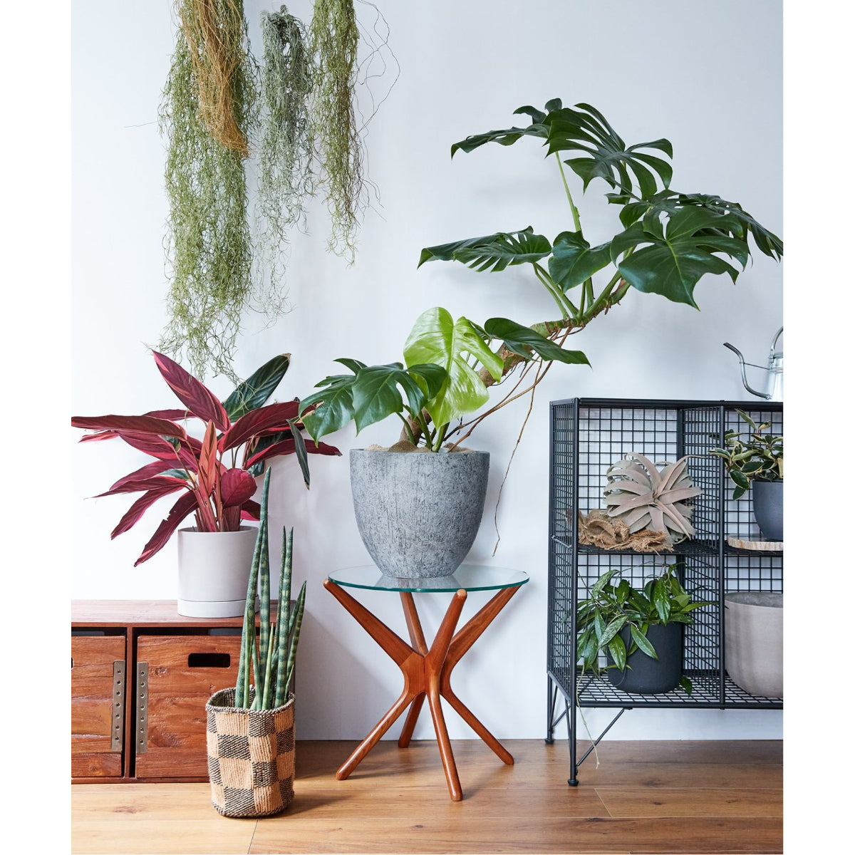 TRESTLES SIDE TABLE