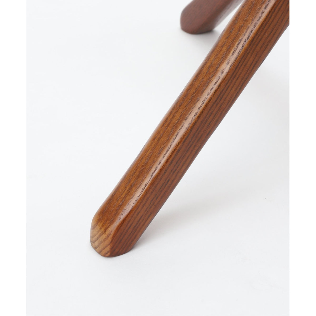 TRESTLES SIDE TABLE