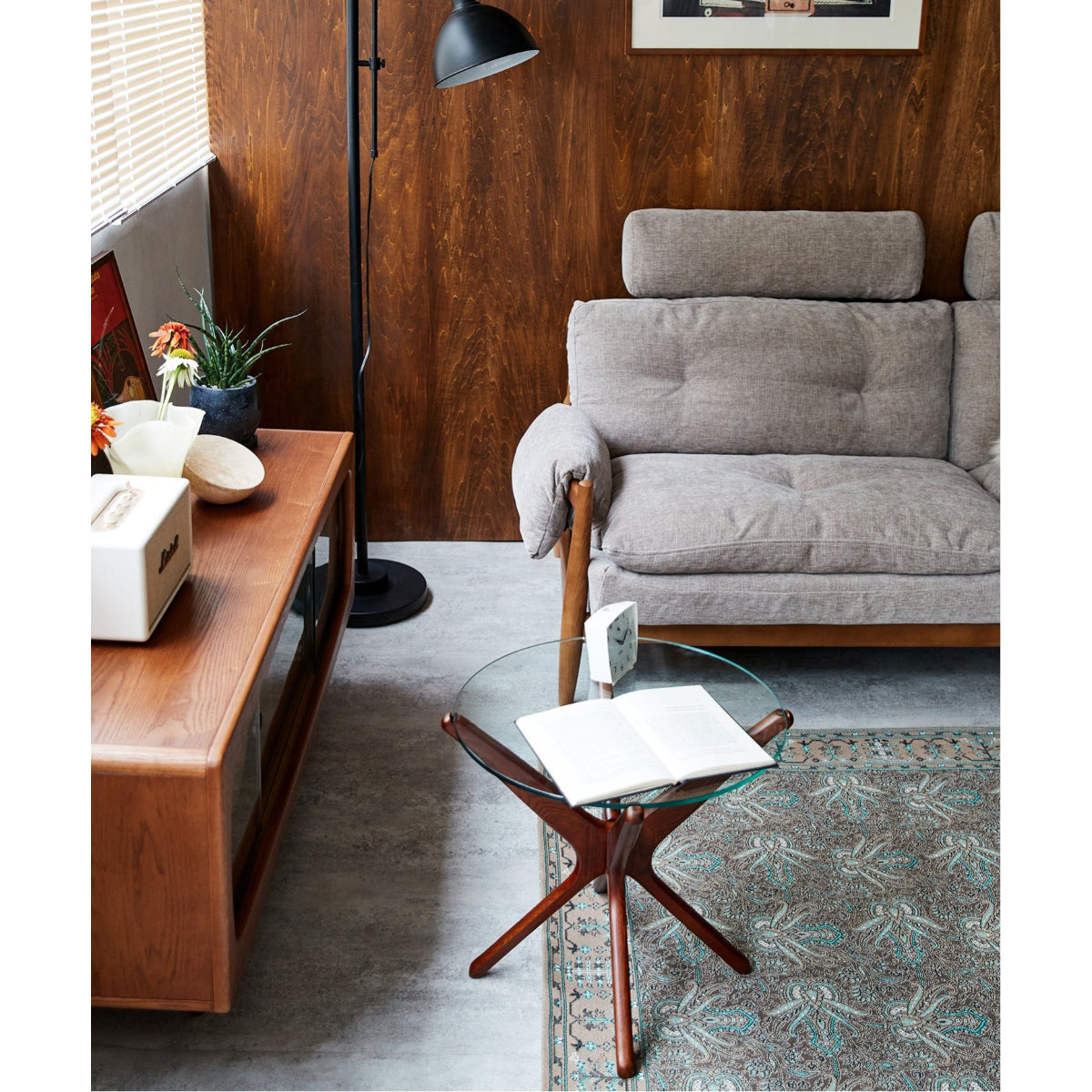 TRESTLES SIDE TABLE