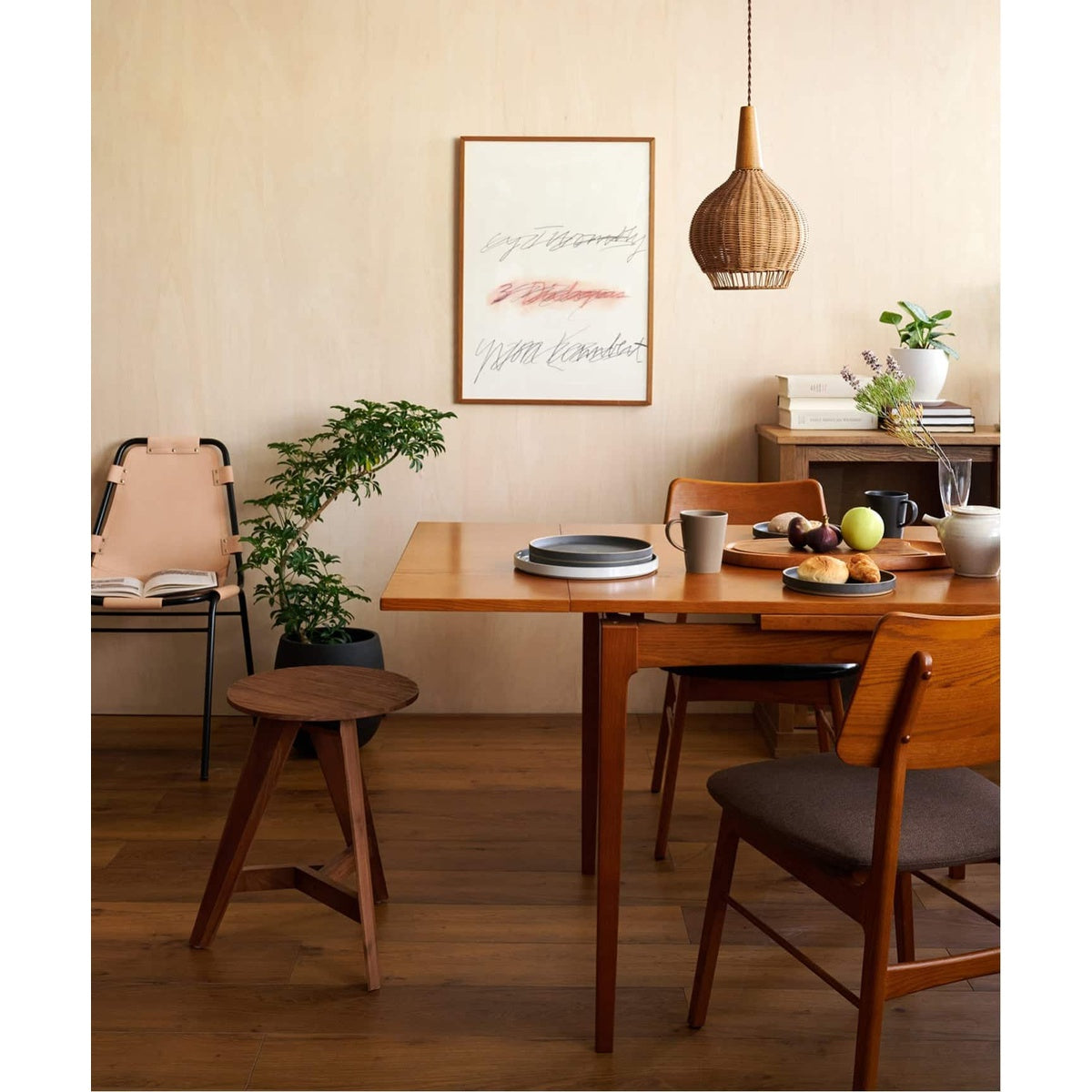 HABITAT DINING TABLE