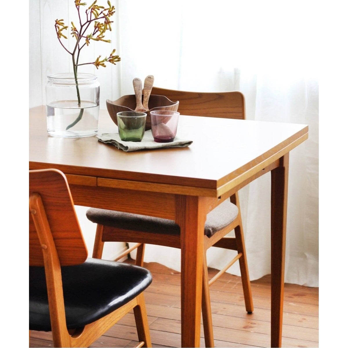 HABITAT DINING TABLE