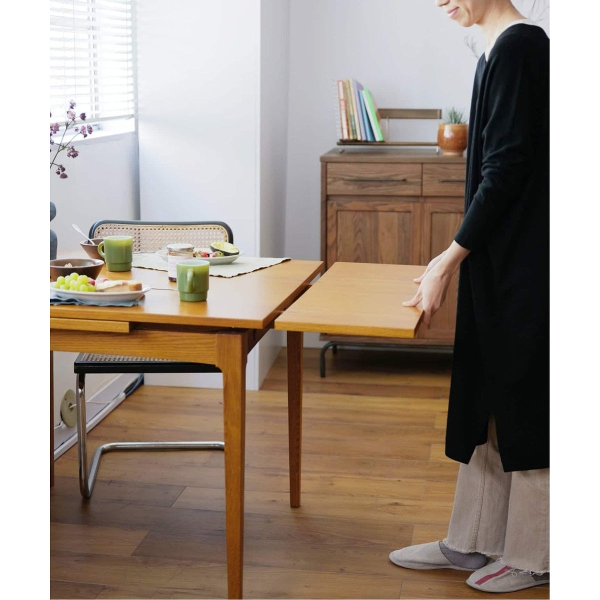 HABITAT DINING TABLE