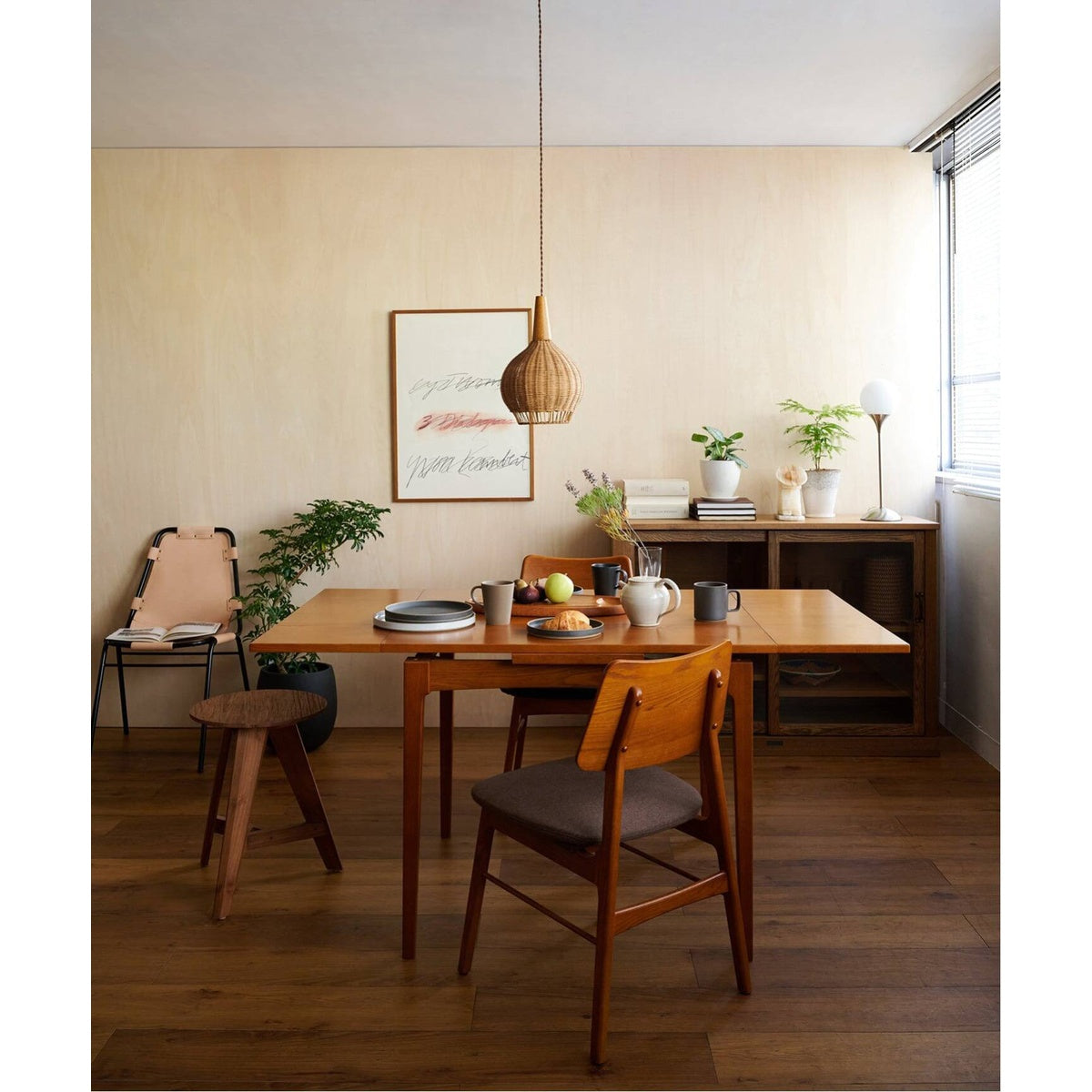 HABITAT DINING TABLE