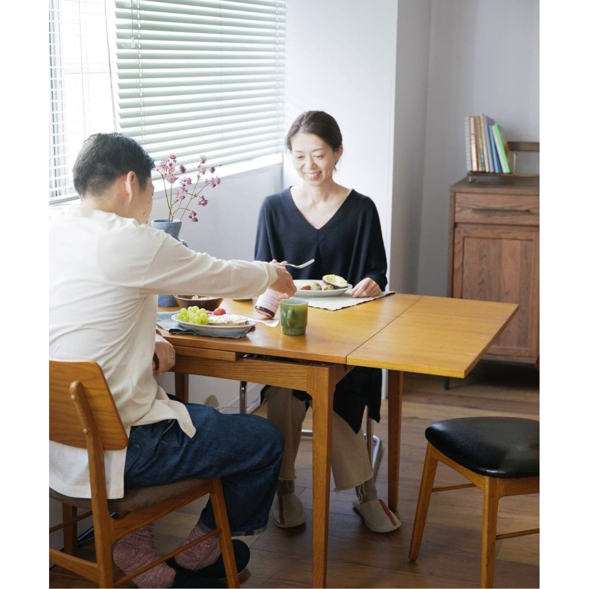 HABITAT DINING TABLE