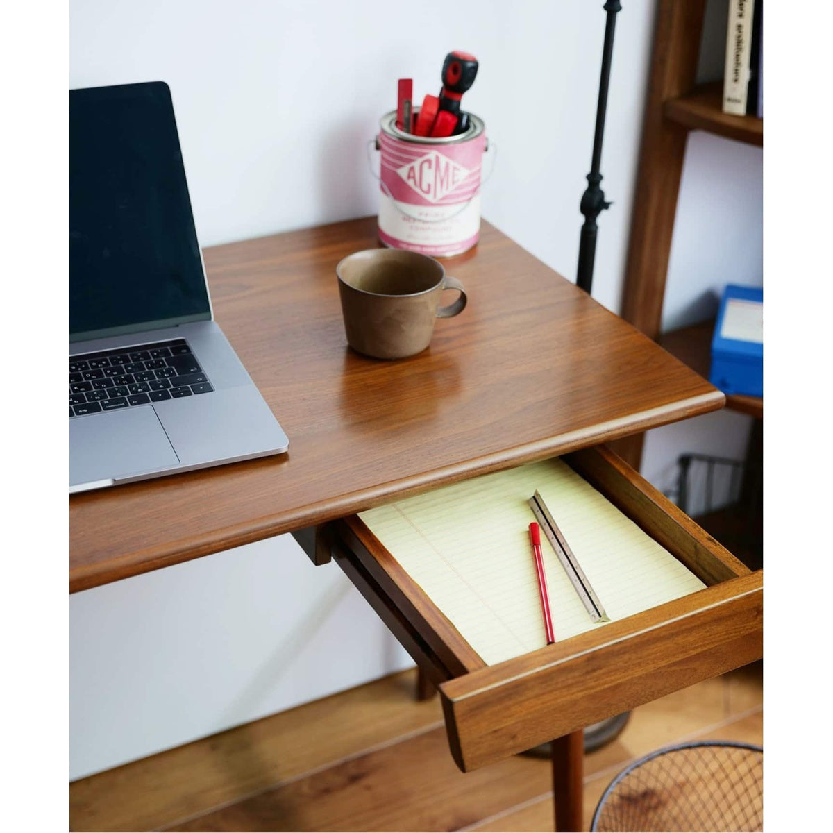 DELMAR DESK