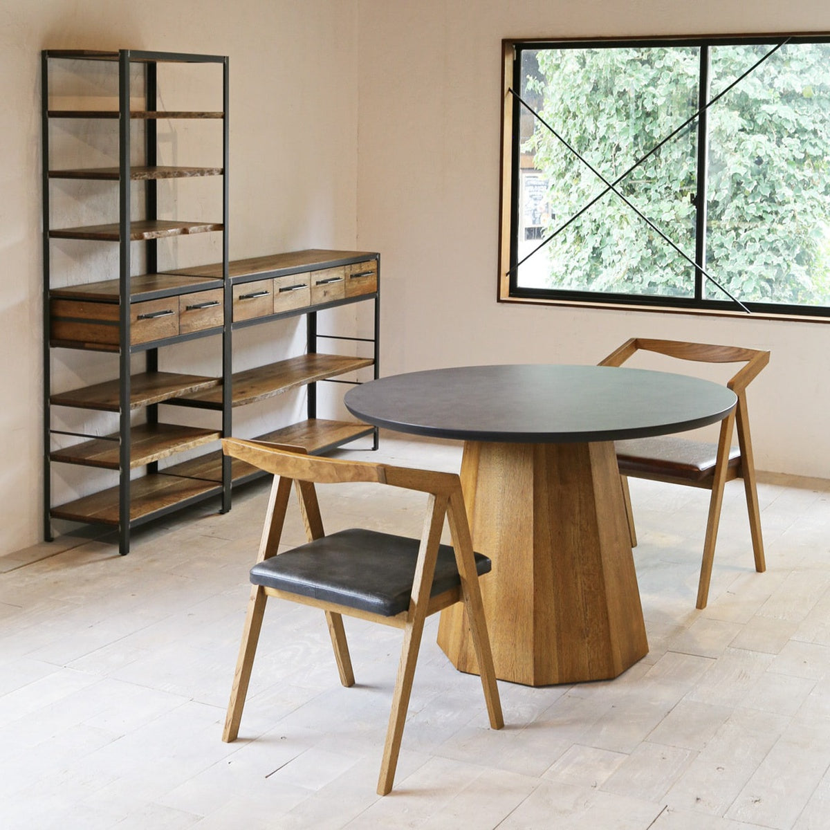 HAKKE TABLE