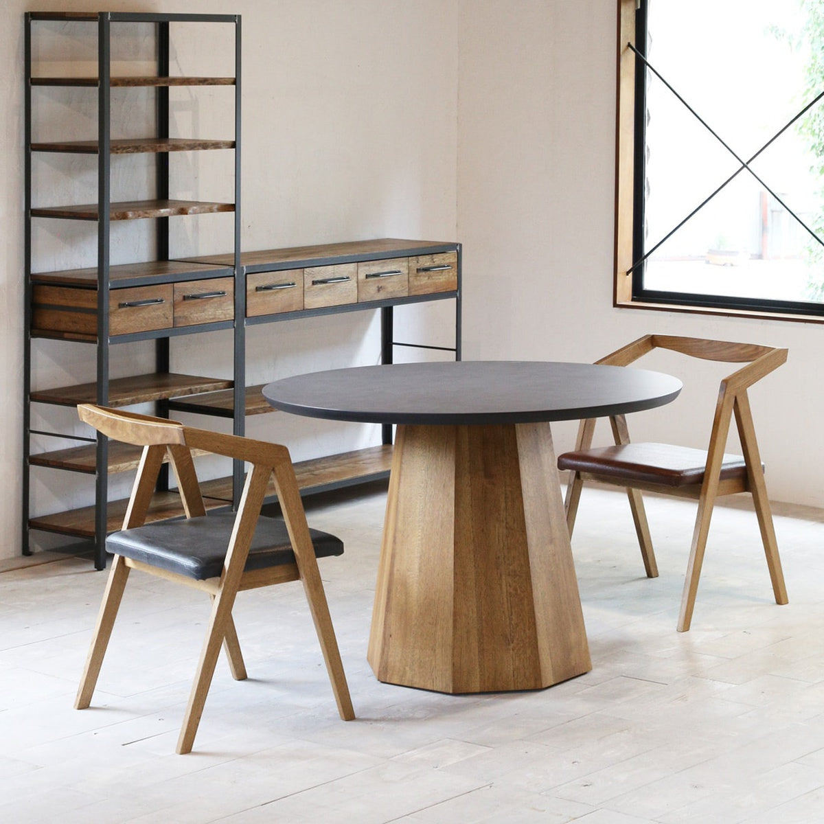 HAKKE TABLE