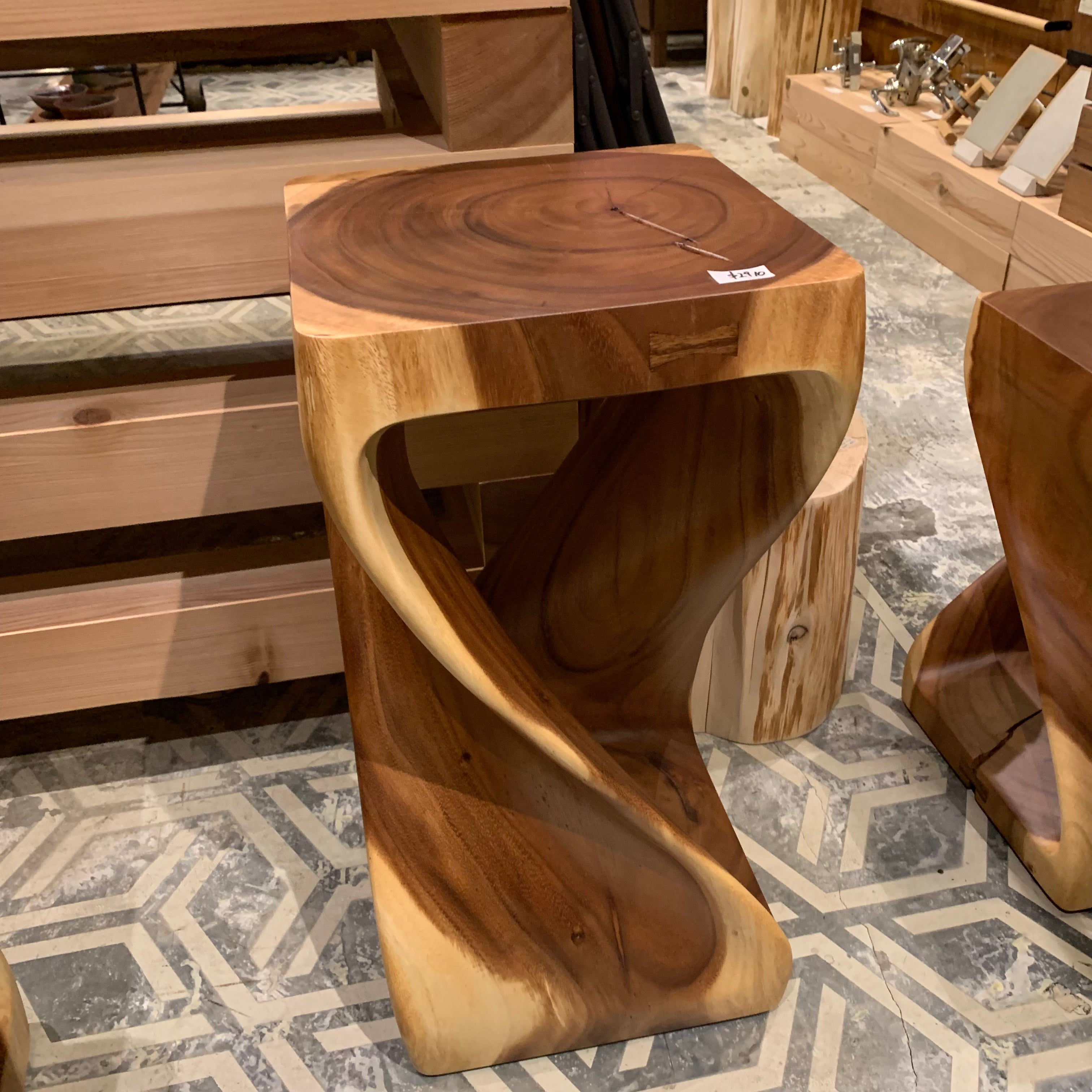 Twist Stool M [K11 -1]