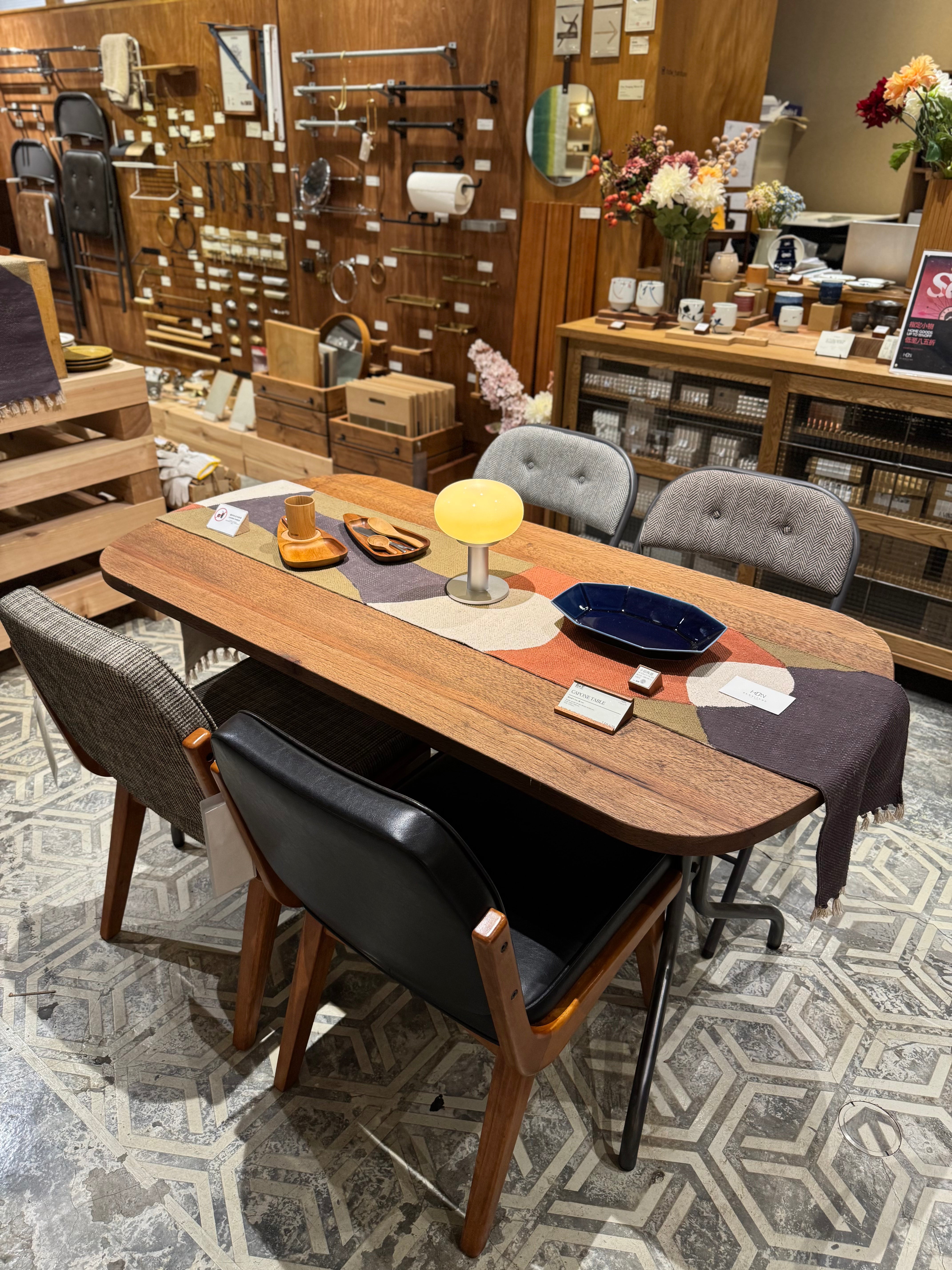 Clearance Sale - ROUGH &amp; TOUGH - CAPONE TABLE W140