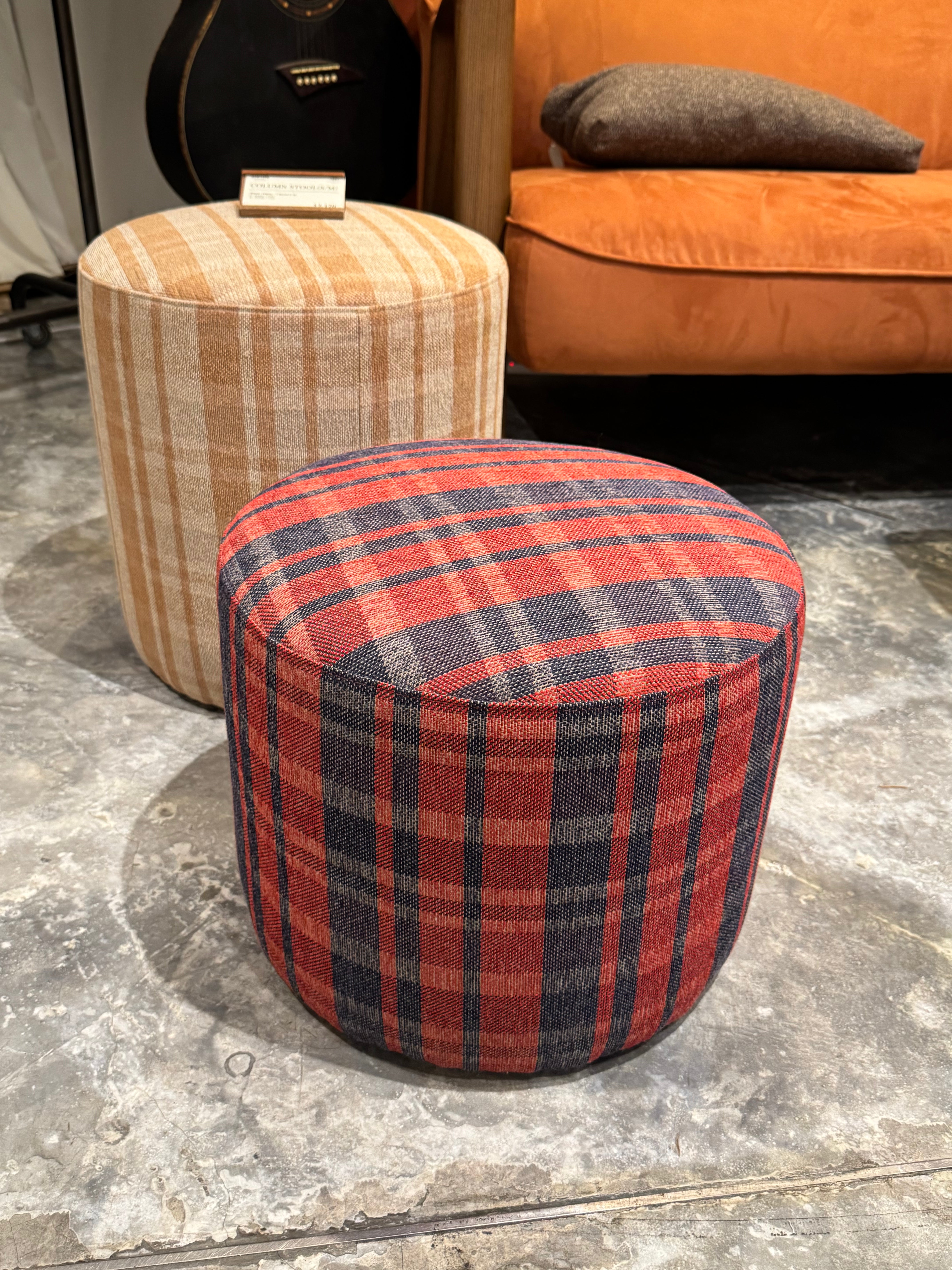 Clearance Sale - COLUMN STOOL S / M
