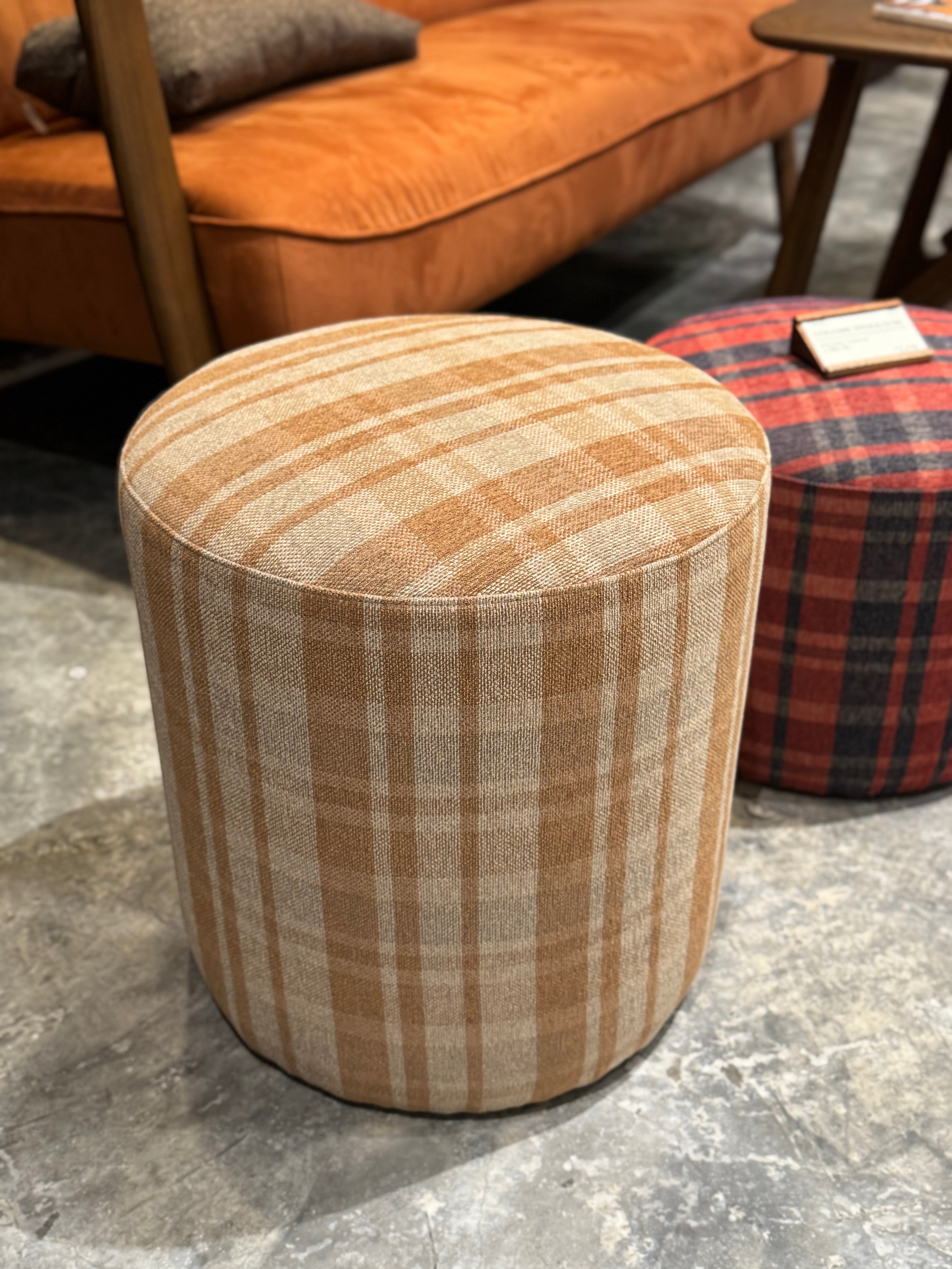 Clearance Sale - COLUMN STOOL S / M