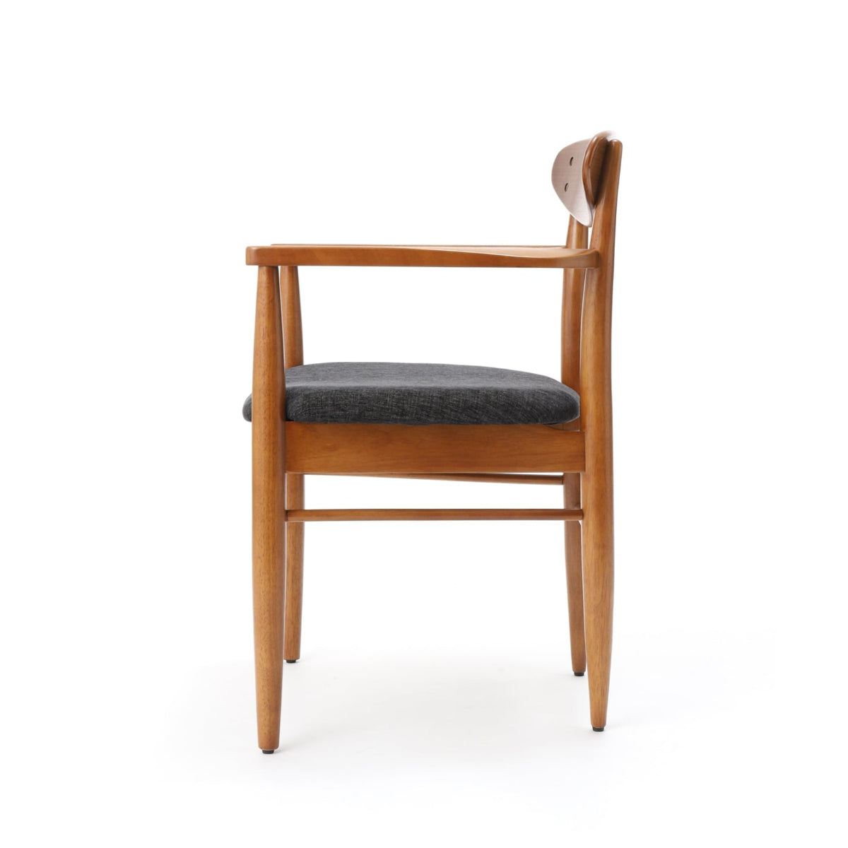 TRESTLES ARM CHAIR