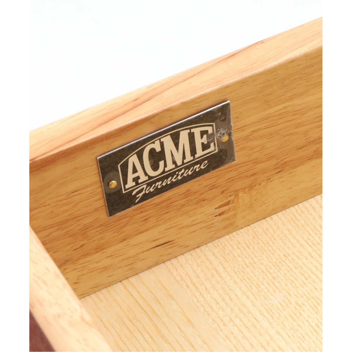 TRESTLES NIGHT STAND