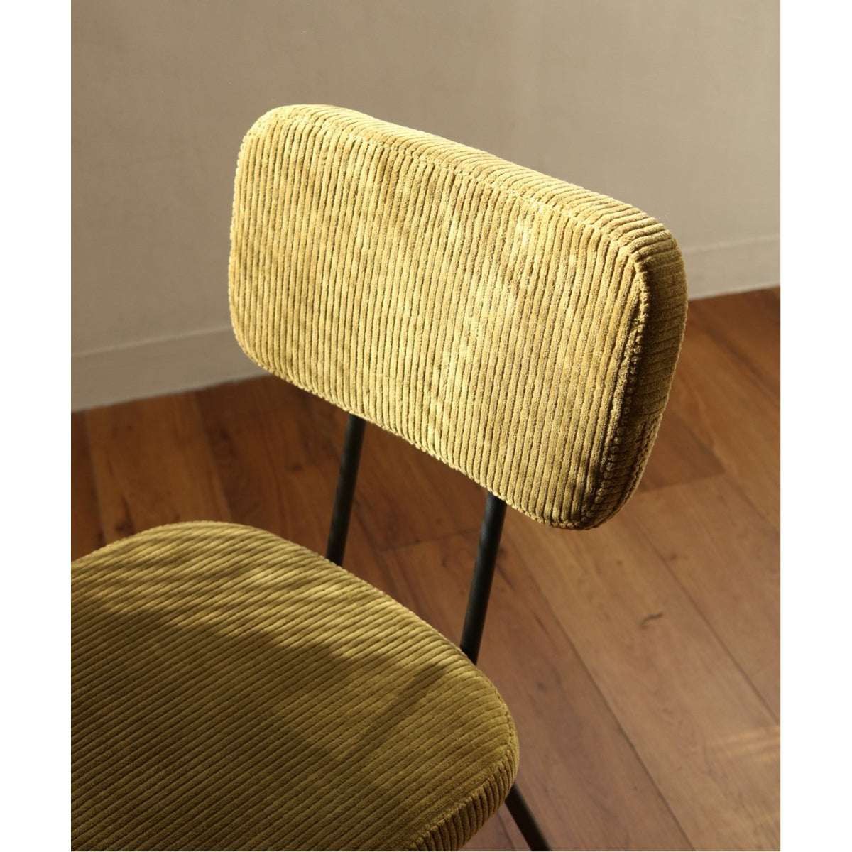 PAXTON CHAIR