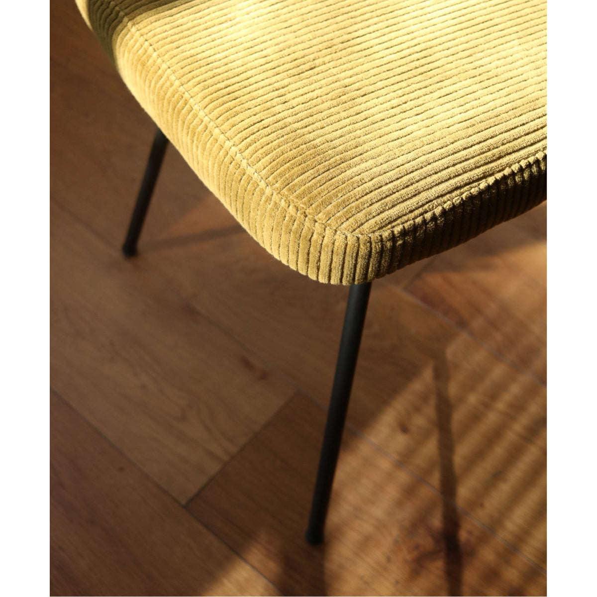 PAXTON CHAIR
