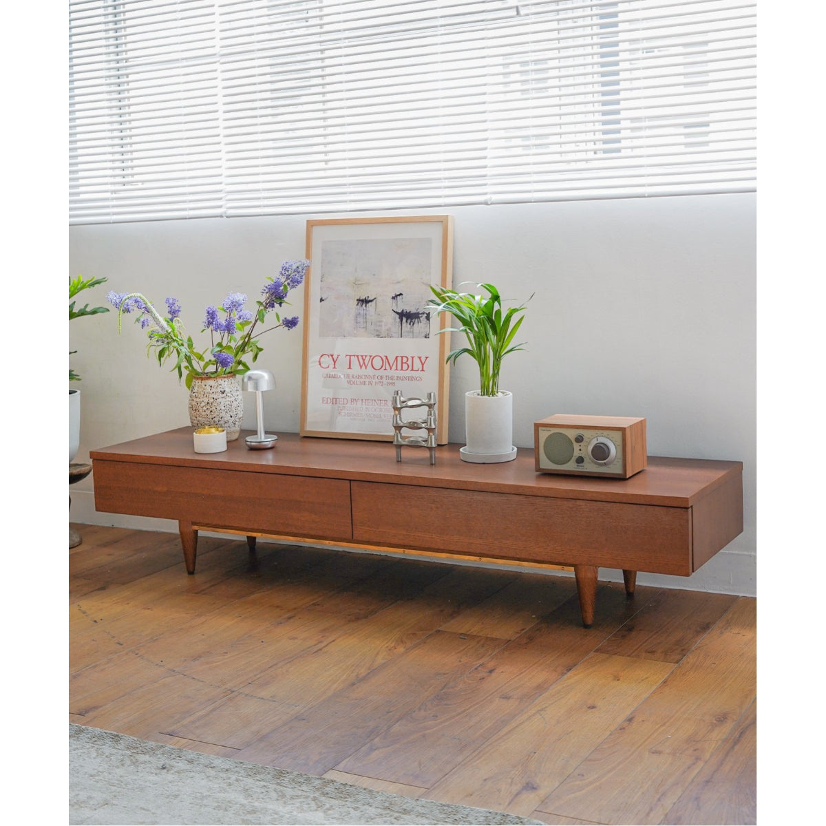 TRESTLES TV BOARD LOW